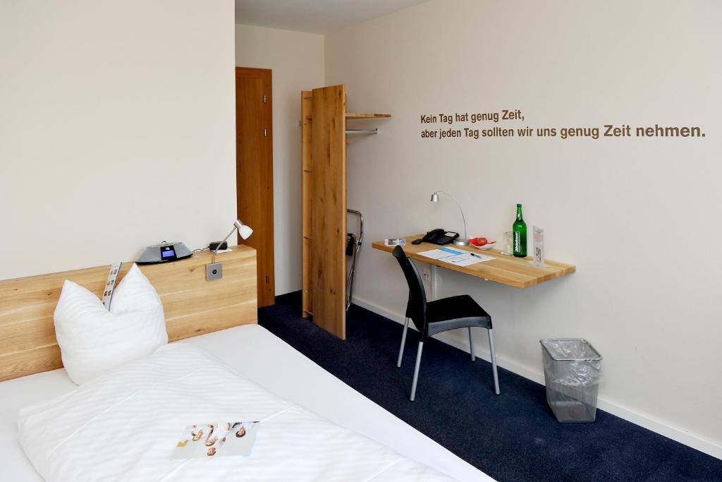 Hotel Lenzburg Rum bild